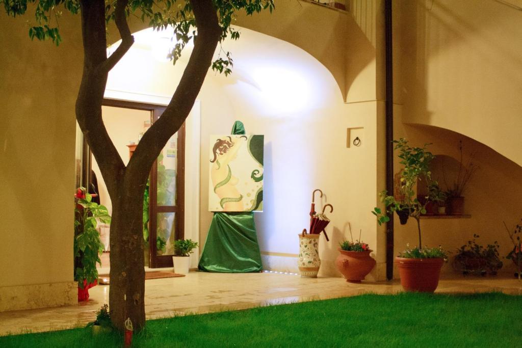 Hôtel L' Antico Cortile à Caserte Extérieur photo