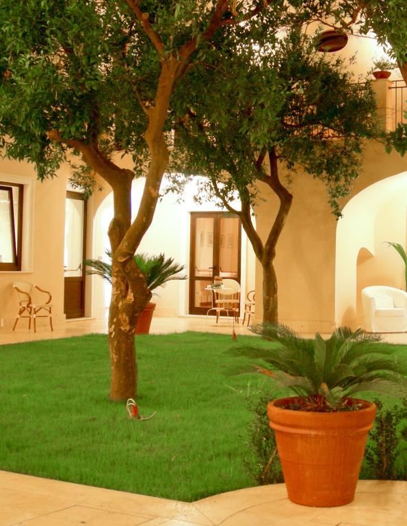 Hôtel L' Antico Cortile à Caserte Extérieur photo