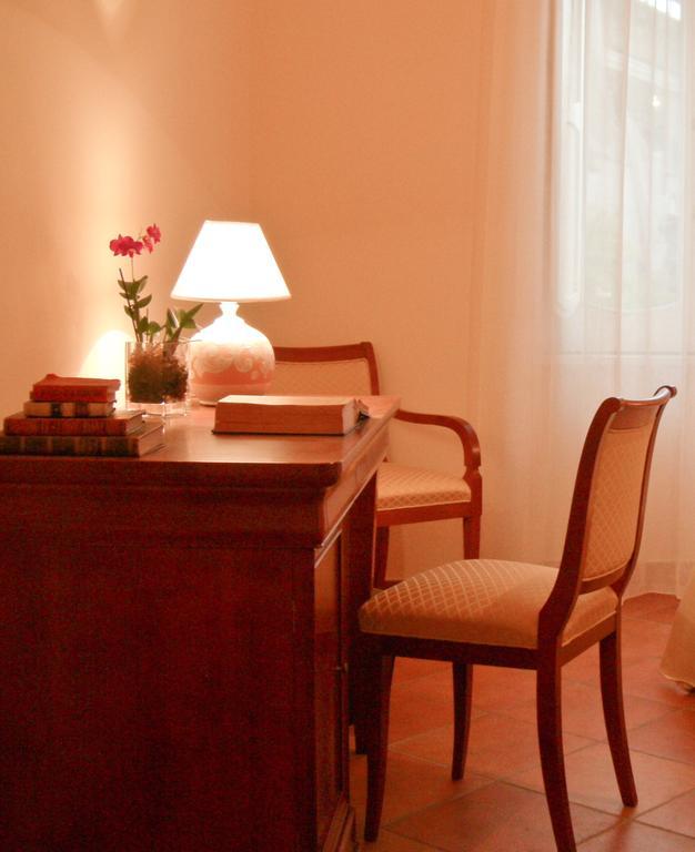 Hôtel L' Antico Cortile à Caserte Extérieur photo