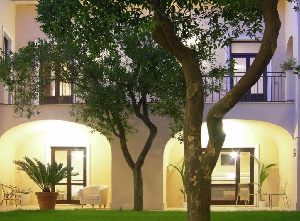 Hôtel L' Antico Cortile à Caserte Extérieur photo